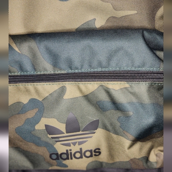 Adidas Camouflage Backpack for Youth - Picture 4 of 9